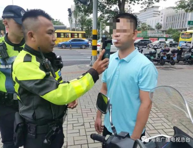 酒精測試儀多少算酒駕，睡醒≠酒醒！海口交警持續嚴查隔夜酒駕！