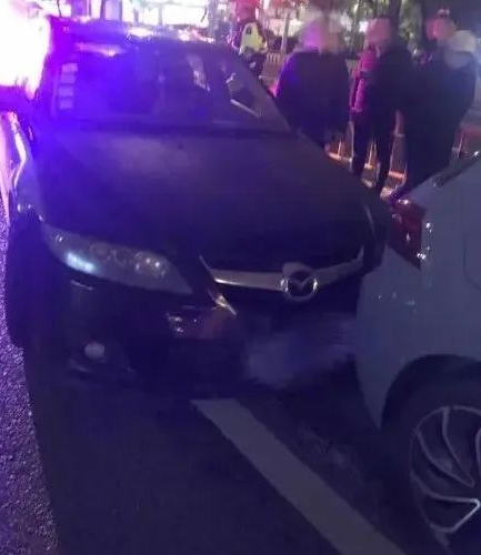 驚了！寧波男子酒駕被逮，竟把酒精測試儀“吹爆”！警察都嚇壞！